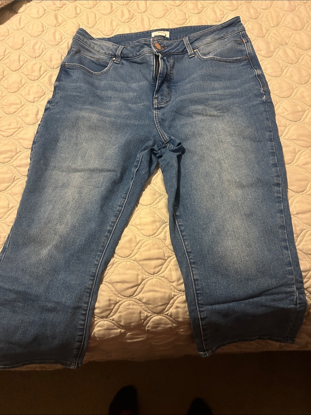 Classic High-Rise Cropped Women's Jeans - Blue